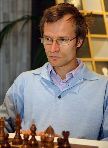 Sergei Tiviakov Tiviakov takes Univ Hoogoveen with a single win Chess News