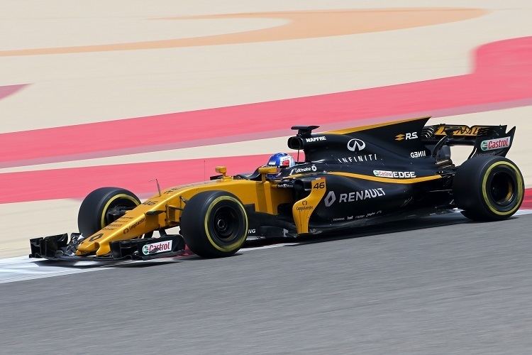 Sergey Sirotkin (racing driver) Sirotkin enjoys first time in 2017 Renault during Bahrain test