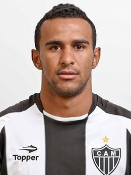 Serginho (footballer, born 1986) i0statigcombresportefutebol6781337276762890jpg