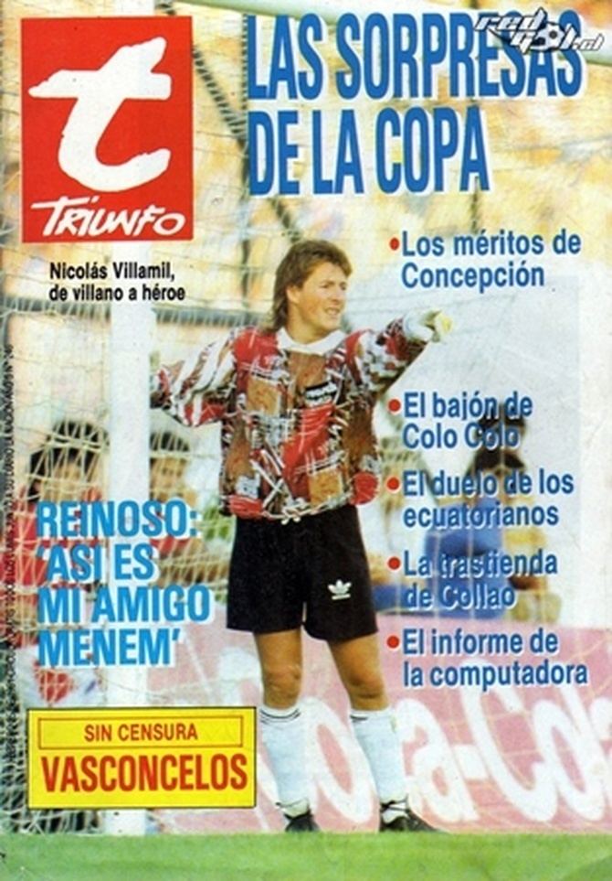 Servando Nicolás Villamil featured on a cover magazine of Triunfo while wearing a sweatshirt, black Adidas shorts, and white socks