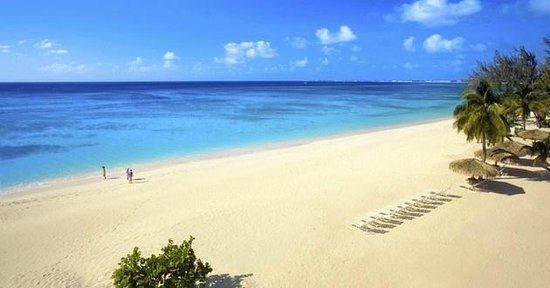 Seven Mile Beach, Grand Cayman httpsmediacdntripadvisorcommediaphotos03