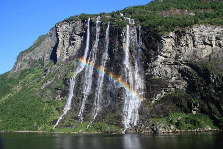 Seven Sisters Waterfall, Norway httpsiytimgcomvi9axBhT2Lf60maxresdefaultjpg
