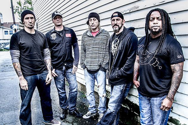 Sevendust Sevendust Plug Back In for Tour With Gemini Syndrome