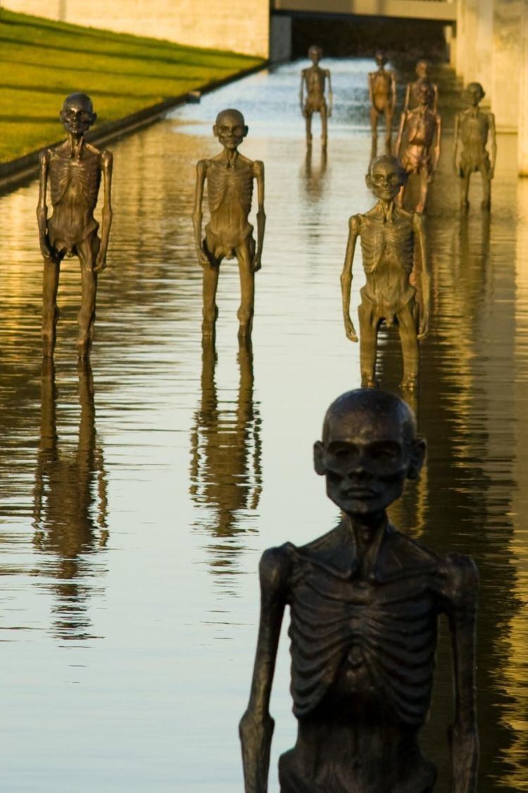 Copenhagen Statues by Seven Meters - The Inspiration Room | Climate change  art, Environmental art, Statue