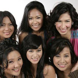 Rochelle Pangilinan, Izzy Trazona-Aragon, Jopay Paguia-Zamora,Evette Pabalan-Onayan and Weng Ibarra - SexBomb Girls