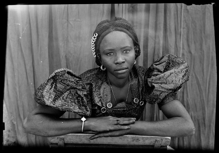 Seydou Keïta (photographer) Women Portraits Photographs Seydou Keta Photographer
