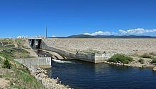 Shadow Mountain Dam httpsuploadwikimediaorgwikipediacommonsthu