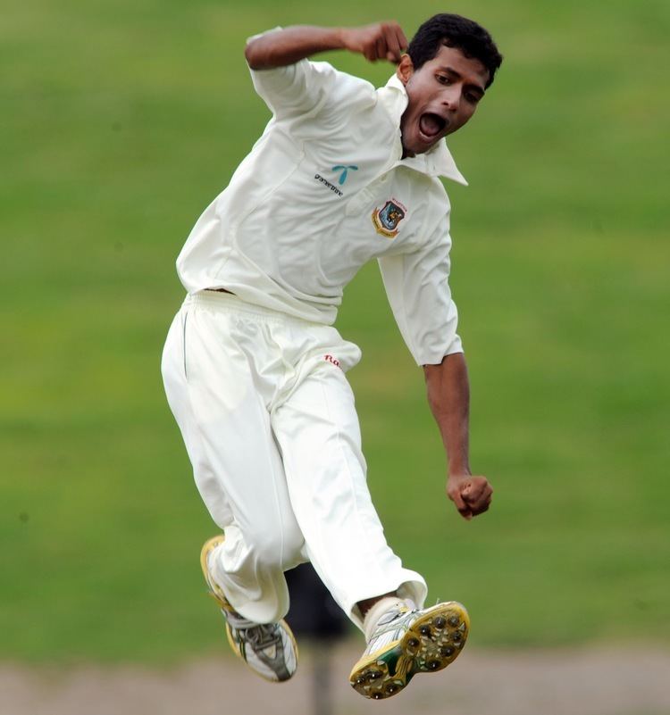 Shafiul Islam (Cricketer) playing cricket