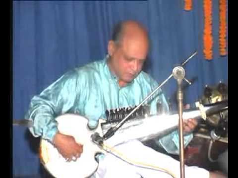 Shahadat Hossain Khan Ustad Shahadat Hossain Khan on Sarod Zakir Hosen on Tabla YouTube