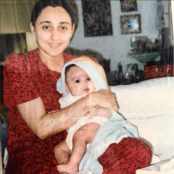 Shaheen Banu carrying her baby Sayyeshaa