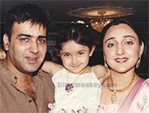 Sayyeshaa Saigal with father Sumeet and mother Shaheen Banu