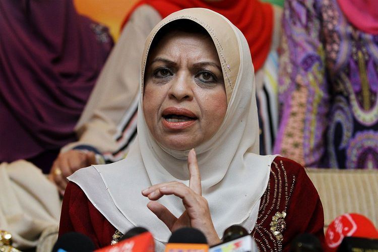 Shahrizat Abdul Jalil Filmmakers told to produce movies with positive values Malaysia