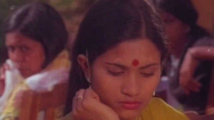 Shalini Ente Koottukari Shalini Ente Koottukari 1980 The Movie Database TMDb