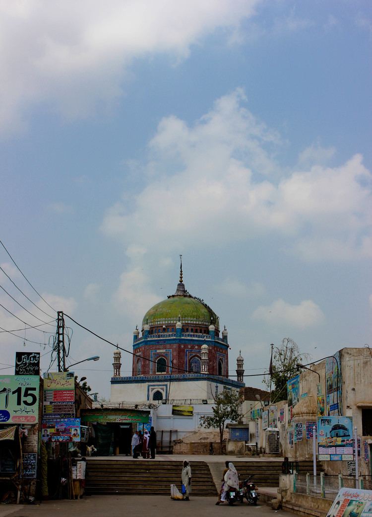 Shamsuddin Sabzwari FileFront view Shrine of Hazrat Shah Shamsuddin Sabzwarijpg