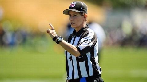 Shannon Eastin Shannon Eastin to Become First Female NFL Referee ABC News