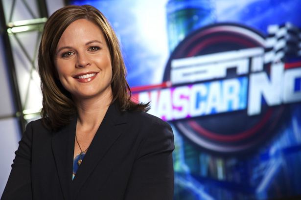 Fox sideline reporter Shannon Spake during the first half of an NFL football  game between the New your Giants and the Chicago Bears in Chicago, Sunday,  Nov. 24, 2019. (AP Photo/Paul Sancya