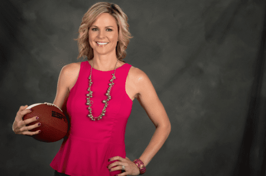 Fox sideline reporter Shannon Spake during the first half of an NFL football  game between the New your Giants and the Chicago Bears in Chicago, Sunday,  Nov. 24, 2019. (AP Photo/Paul Sancya