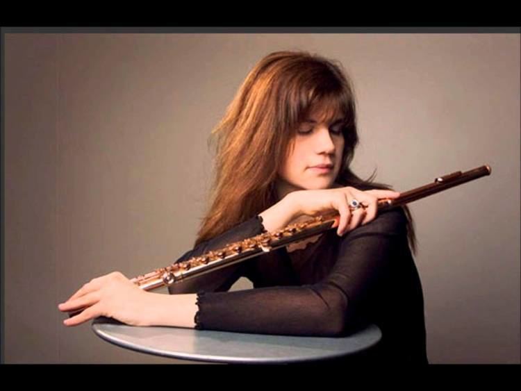 Sharon Bezaly dutilleux sonatine for flute and pianosharon bezaly YouTube