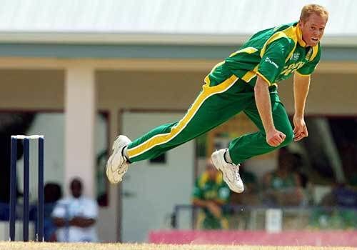 Shaun Pollock (Cricketer) playing cricket