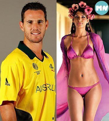 Shaun Tait (Cricketer) playing cricket