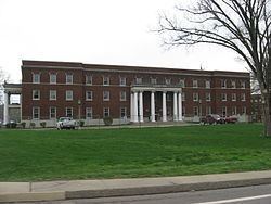 Shaw Hall, West Liberty State College httpsuploadwikimediaorgwikipediacommonsthu