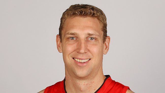 Shawn Redhage Wildcats defeat Hawks in preseason tournament