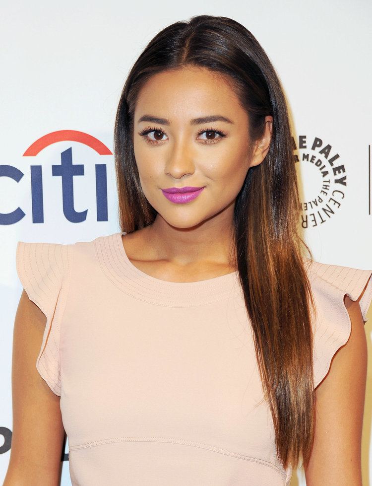 Shay Mitchell Shay Mitchell Pregnancy Is Seriously Agreeing With