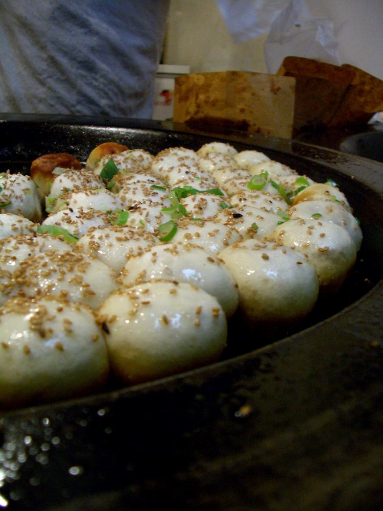 Shengjian mantou A Radiused Corner My Internet Bento Box Shanghai Pan Fried Pork