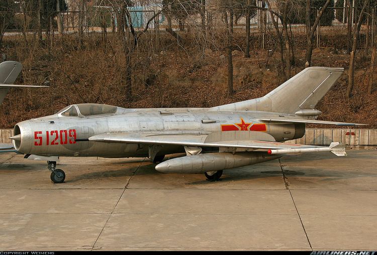 Shenyang J-6 1000 images about RUSSIAN MIG19 FARMERSHENYANG J6 on Pinterest