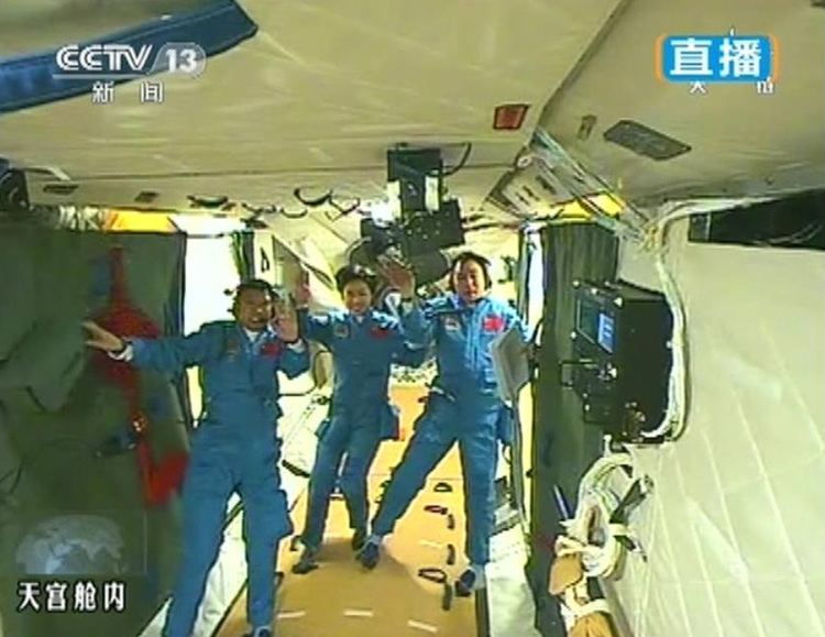 Shenzhou 9 Shenzhou 9 crew enter Tiangong 1 Chinaorgcn