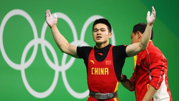 Shi Zhiyong (weightlifter, born 1993) Chinas Shi Zhiyong takes gold in 69 kg weightlifting OlympicTalk