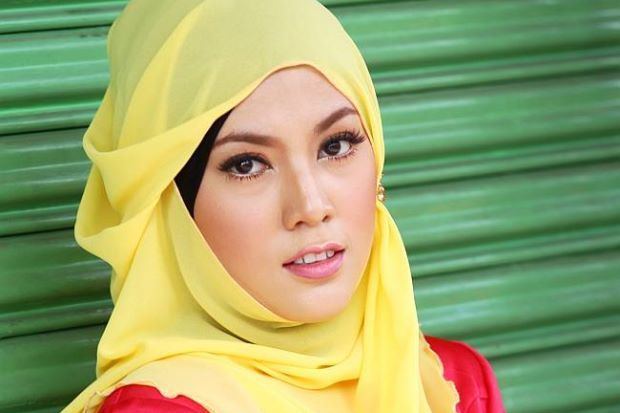 Shila Amzah Singer Shila Amzah named Puteri Umno Female Icon The