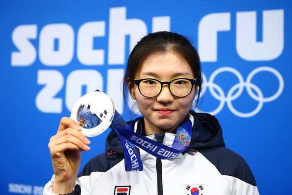 Shim Suk-hee Korean Skater Shim Suk Hee Wins 3 Gold Medals at ISU World
