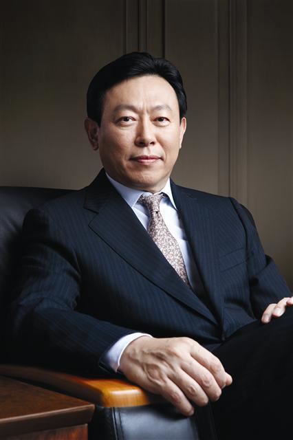 Shin Dong-bin SUPER RICH Shin Dongbin strives to shine through expansion
