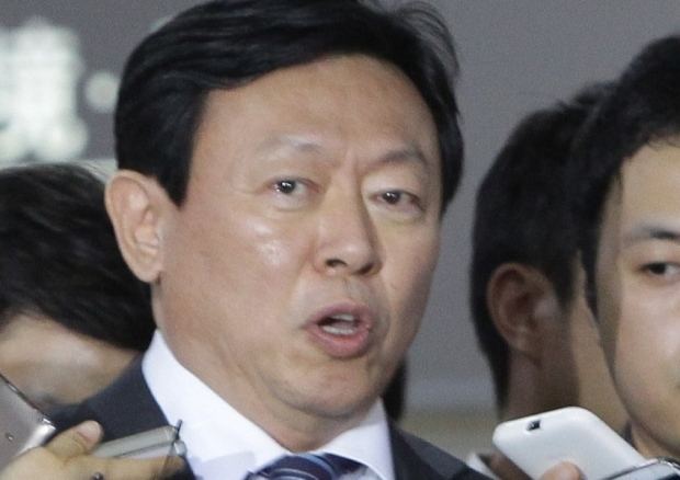 Shin Dong-bin Family battle for control of South Korean retailer The