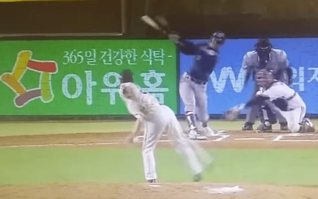 Shin Jung-rak WATCH Shin Jungraks breaking ball is cruel unusual CBSSportscom