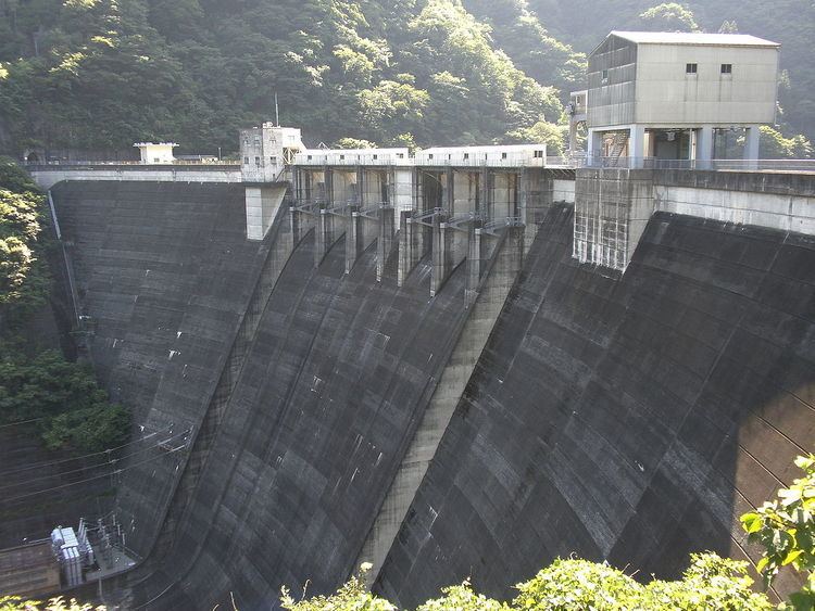 Shin-Nariwagawa Dam