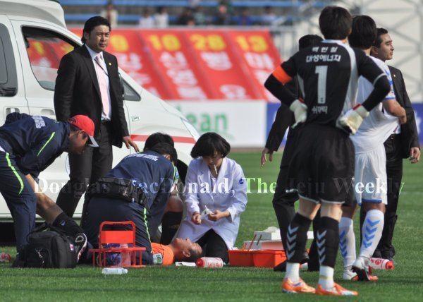 Shin Young-rok Jeju United striker Shin Young Rok injured during match