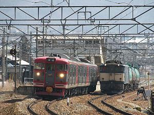 Shinano Railway Line httpsuploadwikimediaorgwikipediacommonsthu