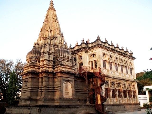 Shinde Chhatri Travelogue Unlimited Shinde Chhatri Pune A Photo Feature