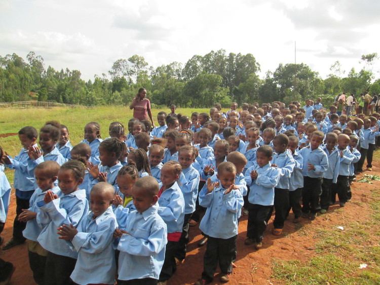 Shinshicho Ethiopia students return to school with Holt39s support Holt