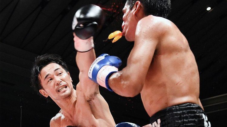 Shinsuke Yamanaka Shinsuke Yamanaka knocks out Diego Santillan to retain WBC