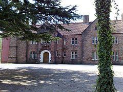 Shiphay Manor httpsuploadwikimediaorgwikipediaenthumb9