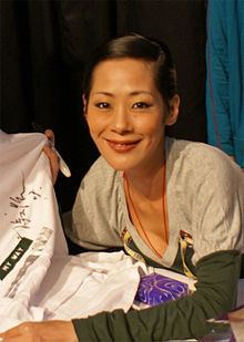 Shirley Kwan httpsuploadwikimediaorgwikipediaenthumb4