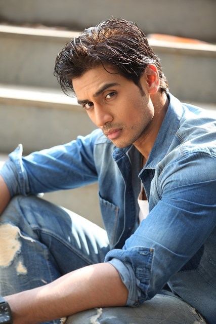 Shiv Pandit Only commercial film guarantees more exposure Shiv Pandit