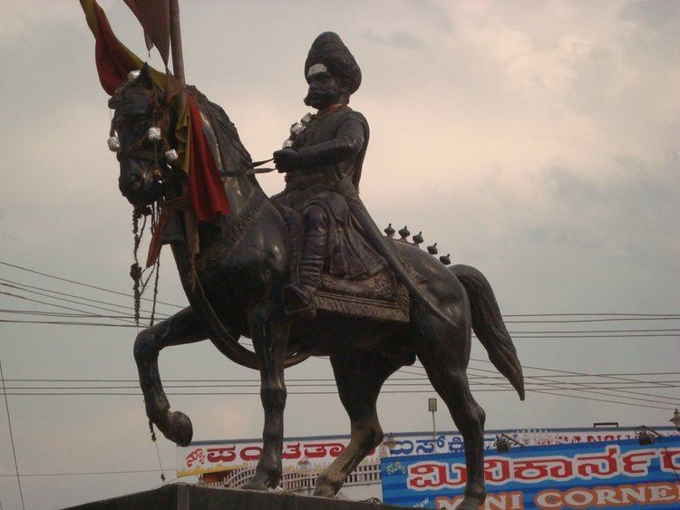 Shivappa Nayaka Panoramio Photo of SHIVAPPA NAYAKA STATUE