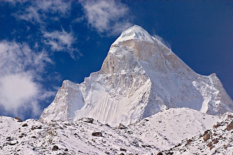 Shivling (Garhwal Himalaya) httpsuploadwikimediaorgwikipediacommons33