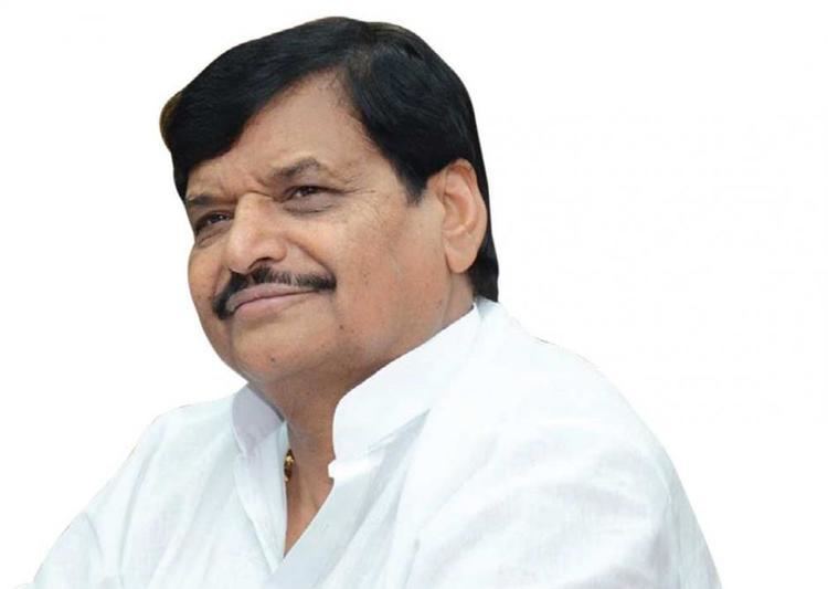 Shivpal Singh Yadav Close shave for UP minister as plane skids off runway