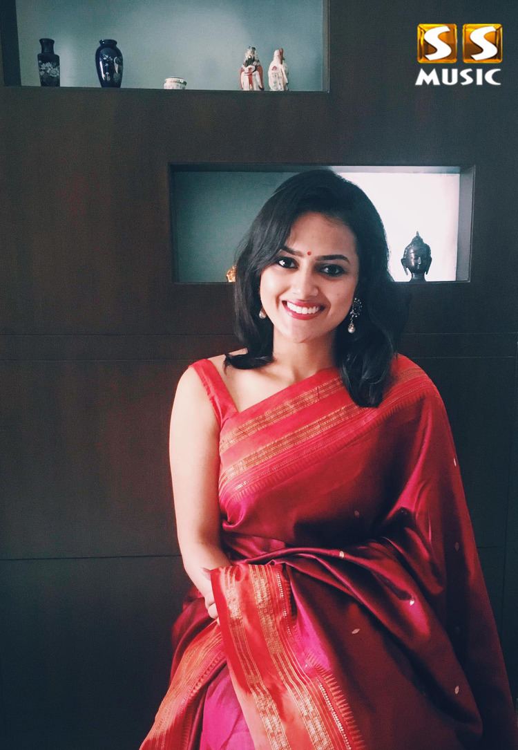 Shraddha Srinath Shraddha Srinath U Turn amp Kaatru Veliyidai ssmusictv