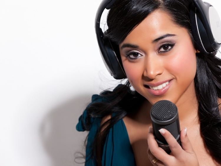 Shweta Subram Listen Up Shweta Subram Canadian singer releases new